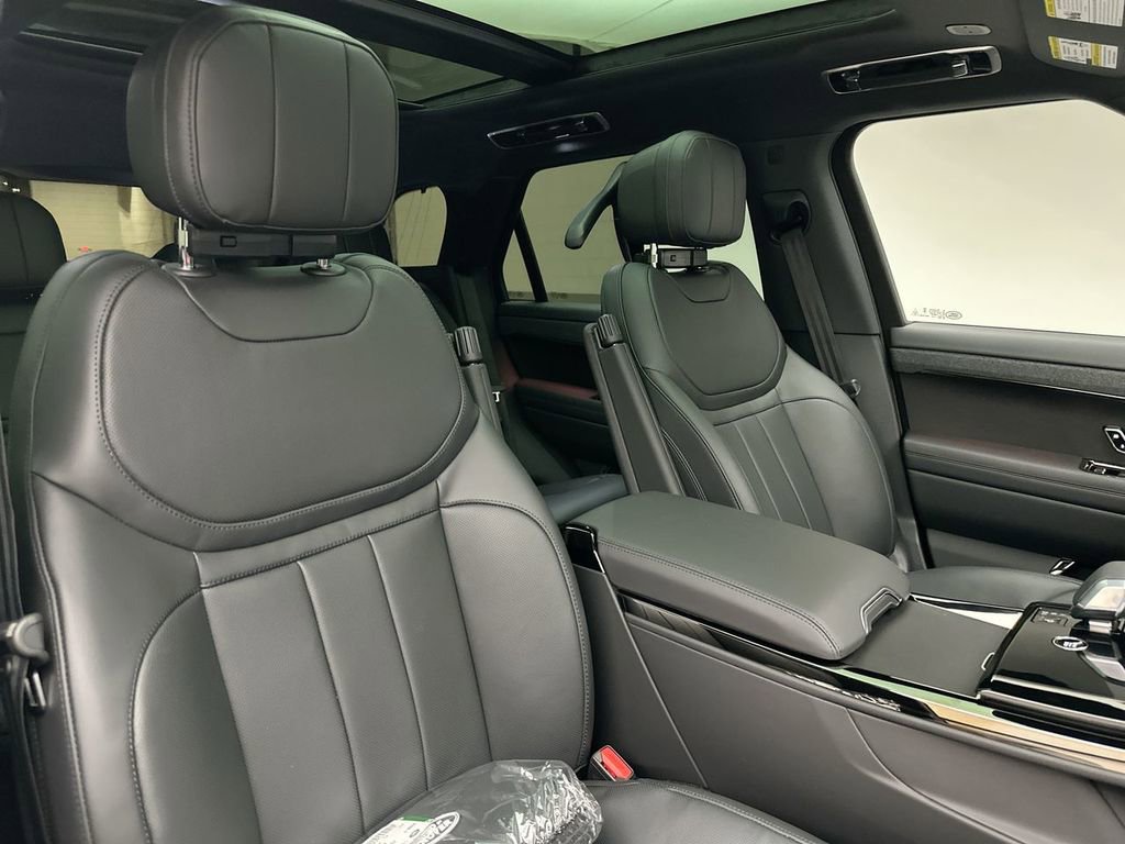 New 2026 Land Rover Range Rover Sport Dynamic SE AWD/4WD image 14