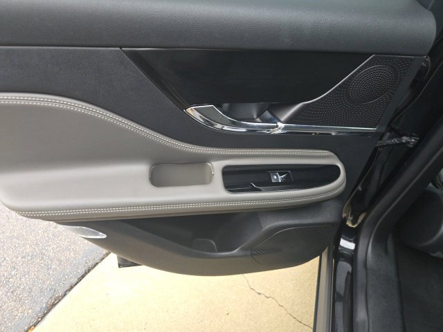 Certified 2024 Lincoln Corsair AWD w/ Equipment Group 101A image 26