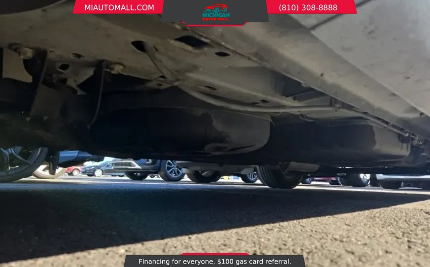 Used 2009 Chrysler Town & Country Touring image 6