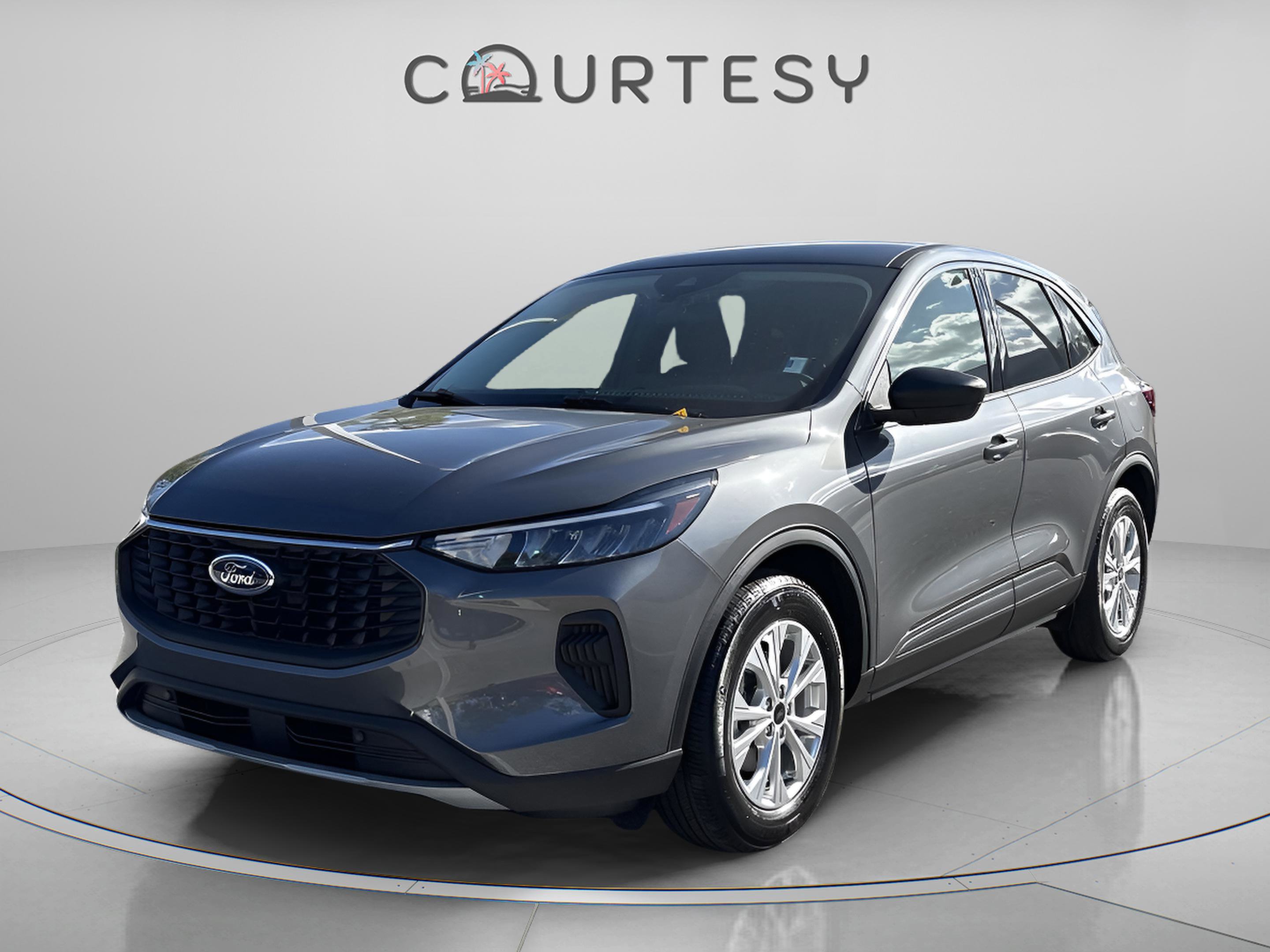 Used 2023 Ford Escape Active w/ Tech Pack #1 image 2