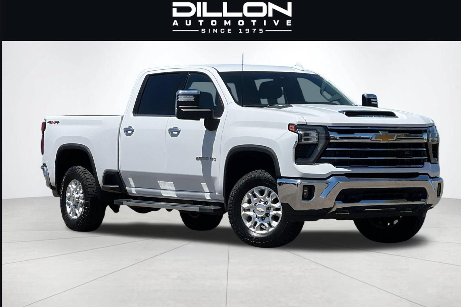Used 2024 Chevrolet Silverado 2500 LTZ AWD/4WD image 2