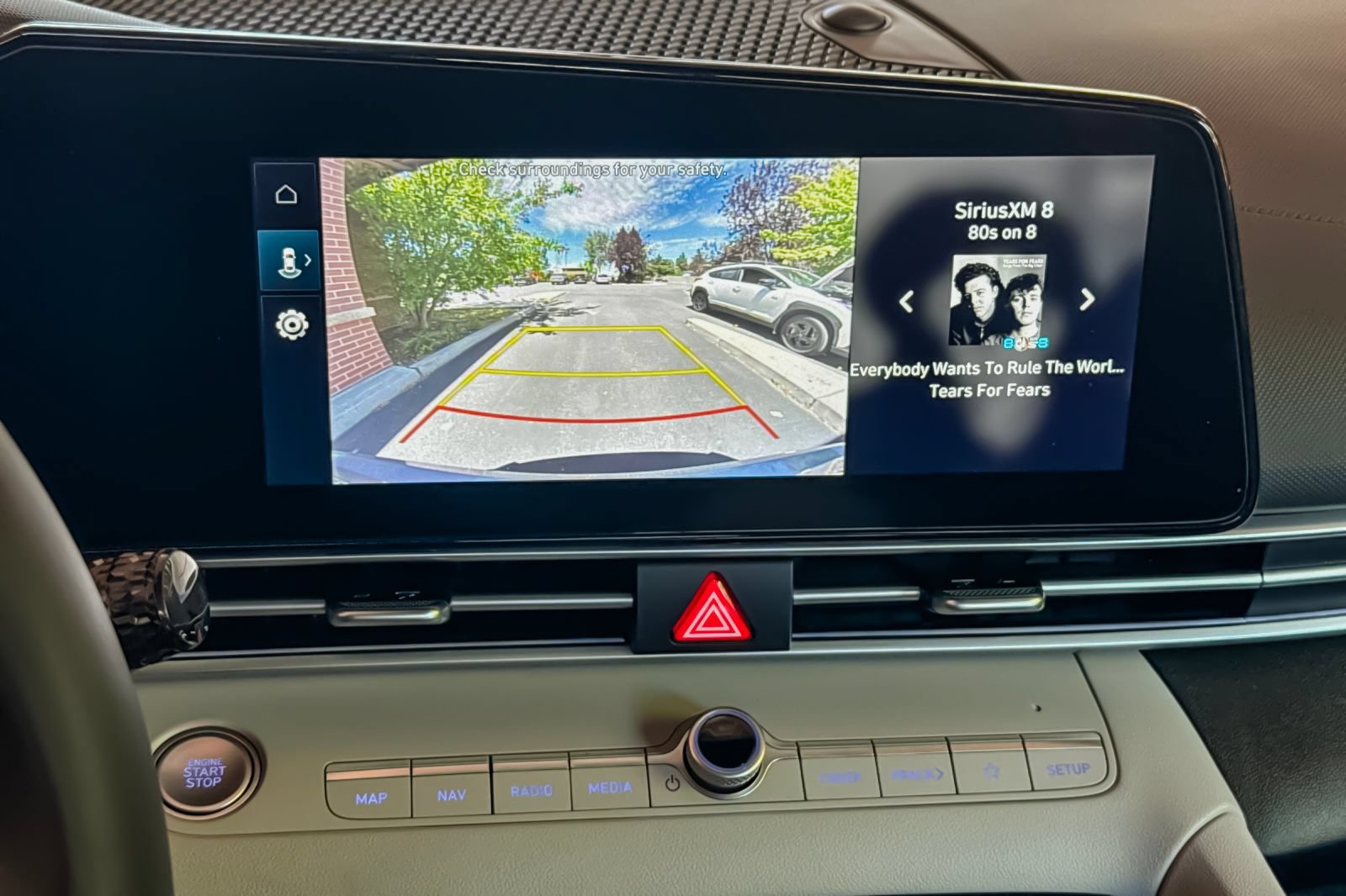 Used 2025 Hyundai Elantra Limited FWD image 25