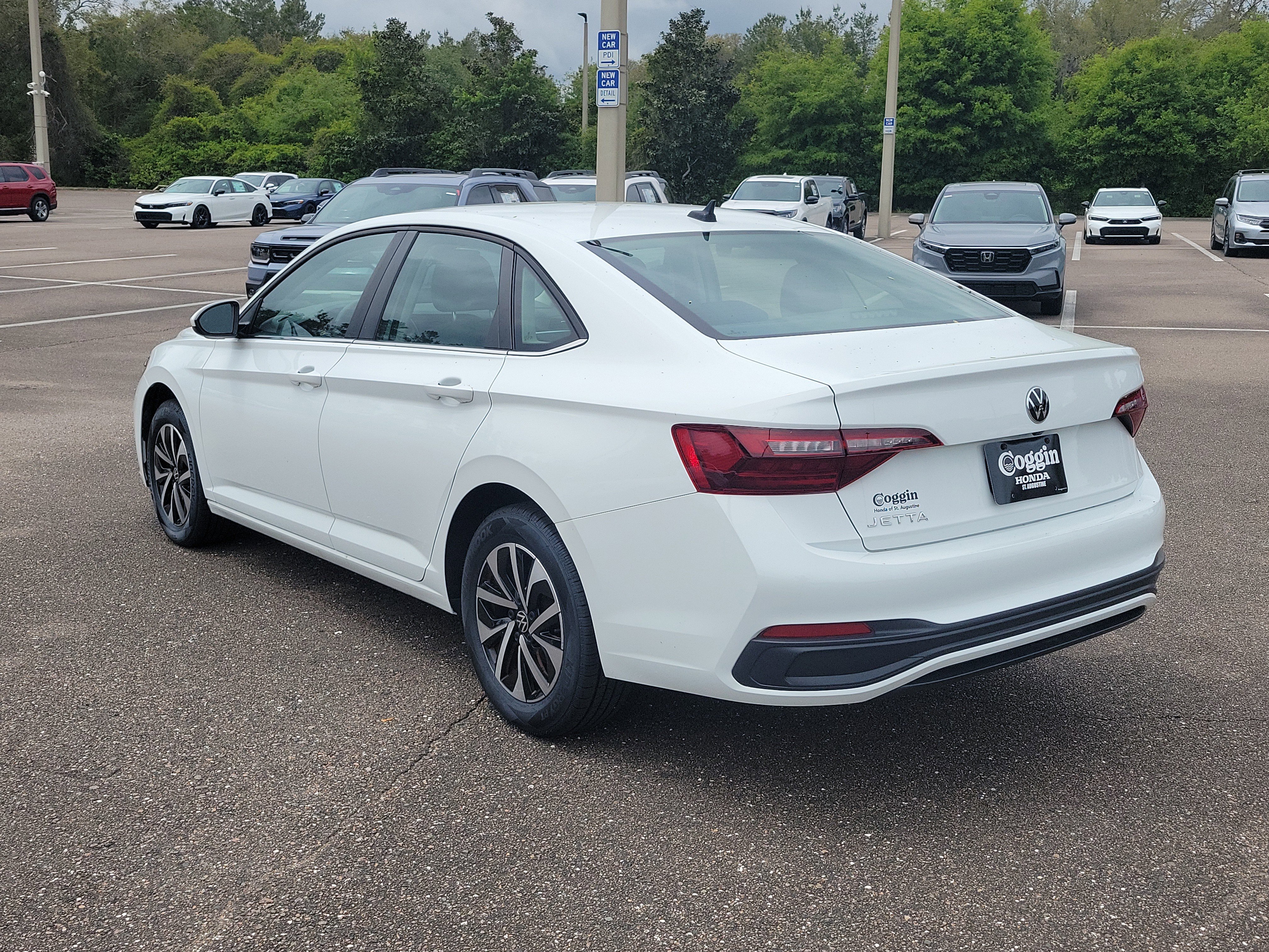 Used 2023 Volkswagen Jetta S w/ IQ.Drive Package image 3