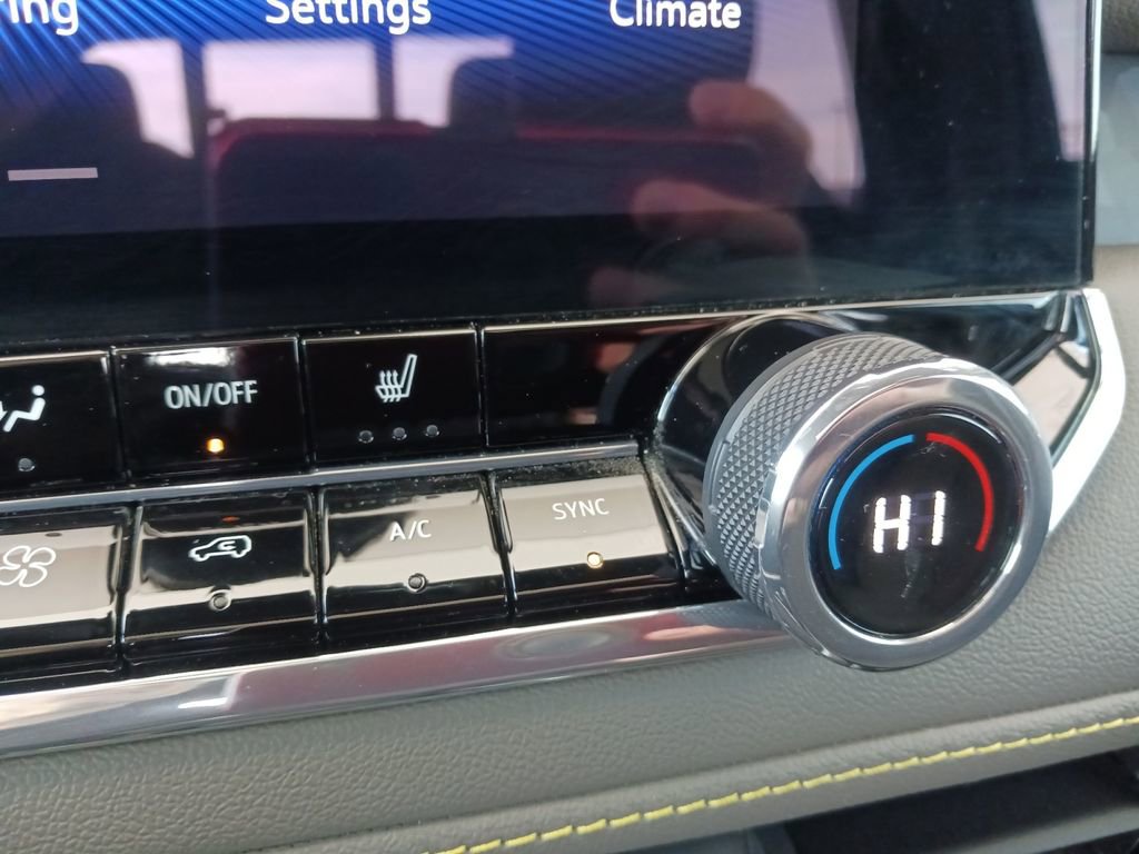 Used 2024 Chevrolet Colorado ZR2 w/ Technology Package image 27