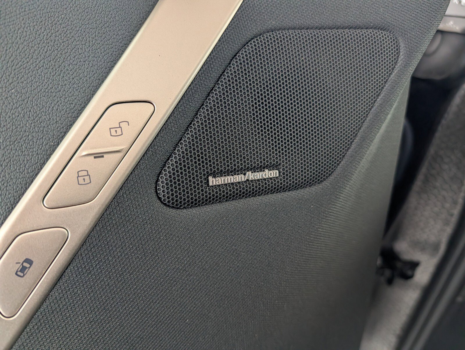 Used 2024 BMW iX xDrive50 w/ Premium Package image 14