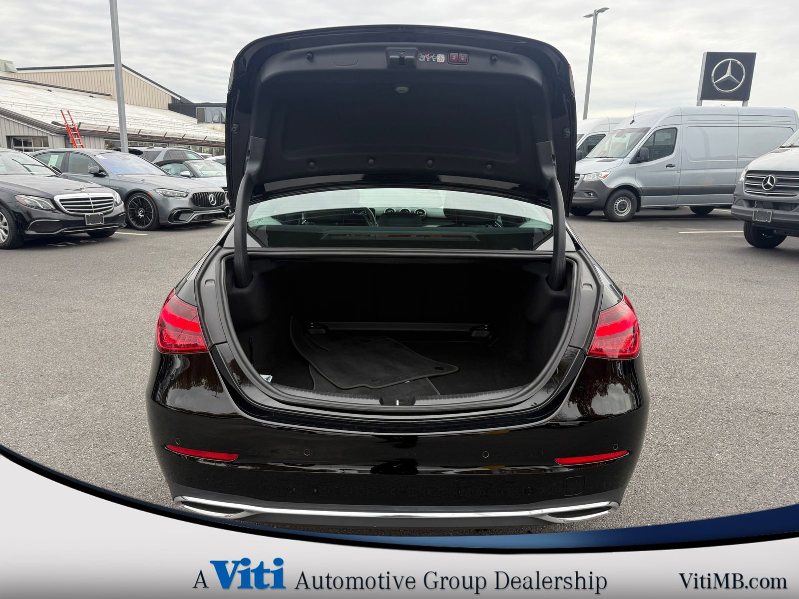 Certified 2025 Mercedes-Benz C 300 4MATIC Sedan image 23