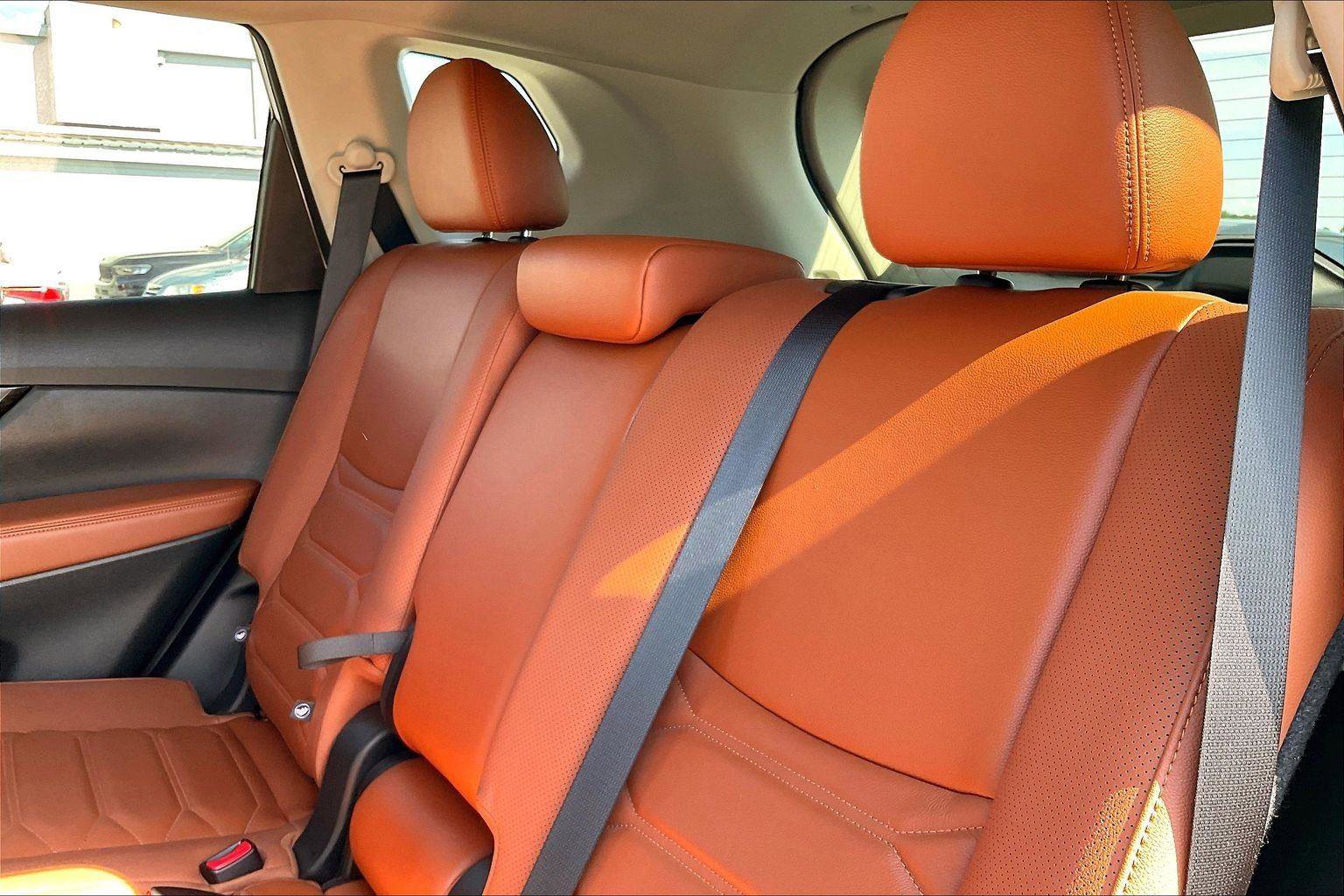 Used 2019 Nissan Rogue SL w/ Premium Package FWD image 5