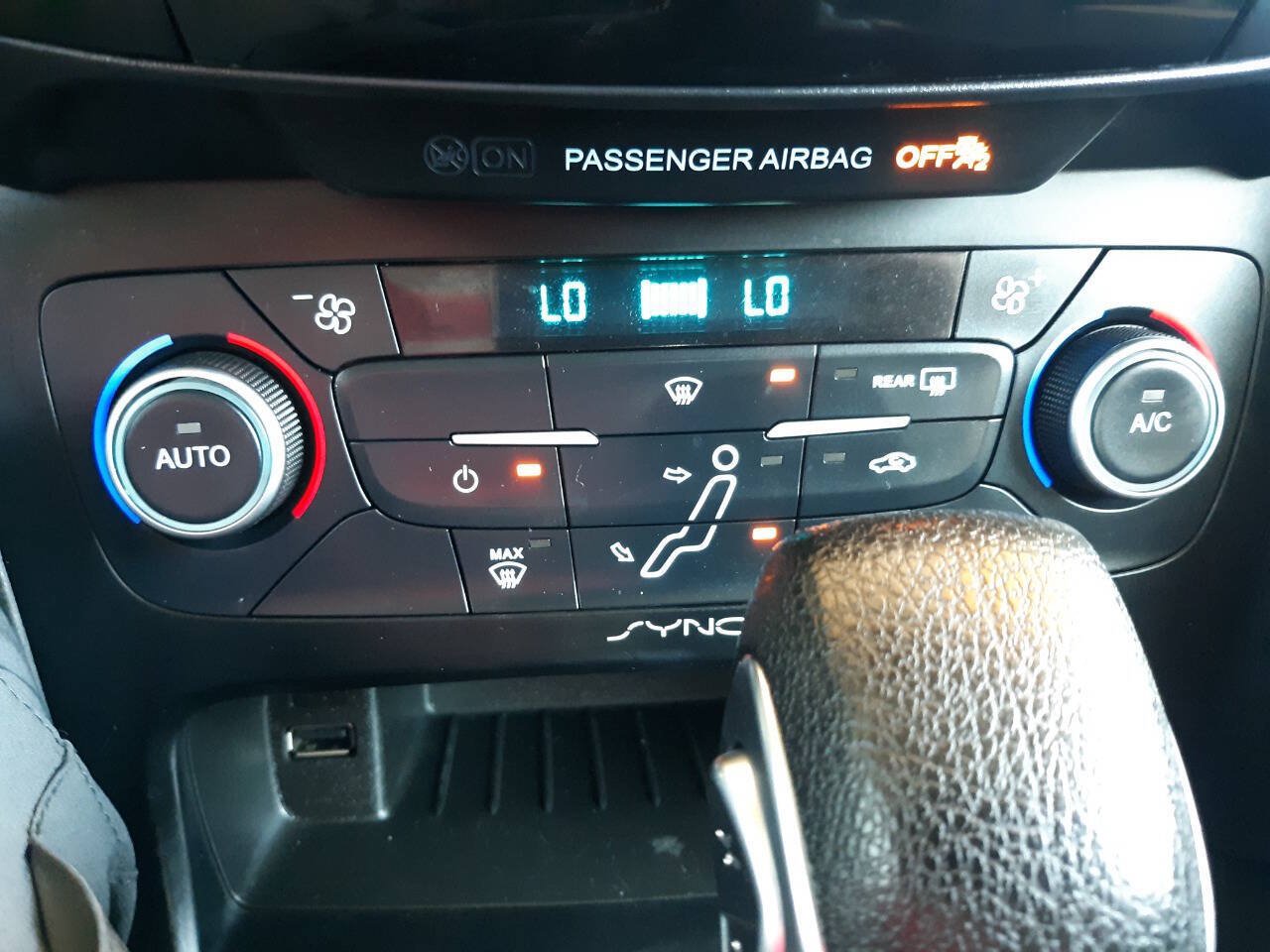 Used 2018 Ford Focus SEL FWD image 10