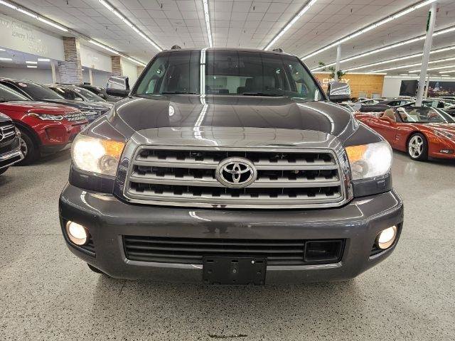 Used 2013 Toyota Sequoia Platinum AWD/4WD image 2