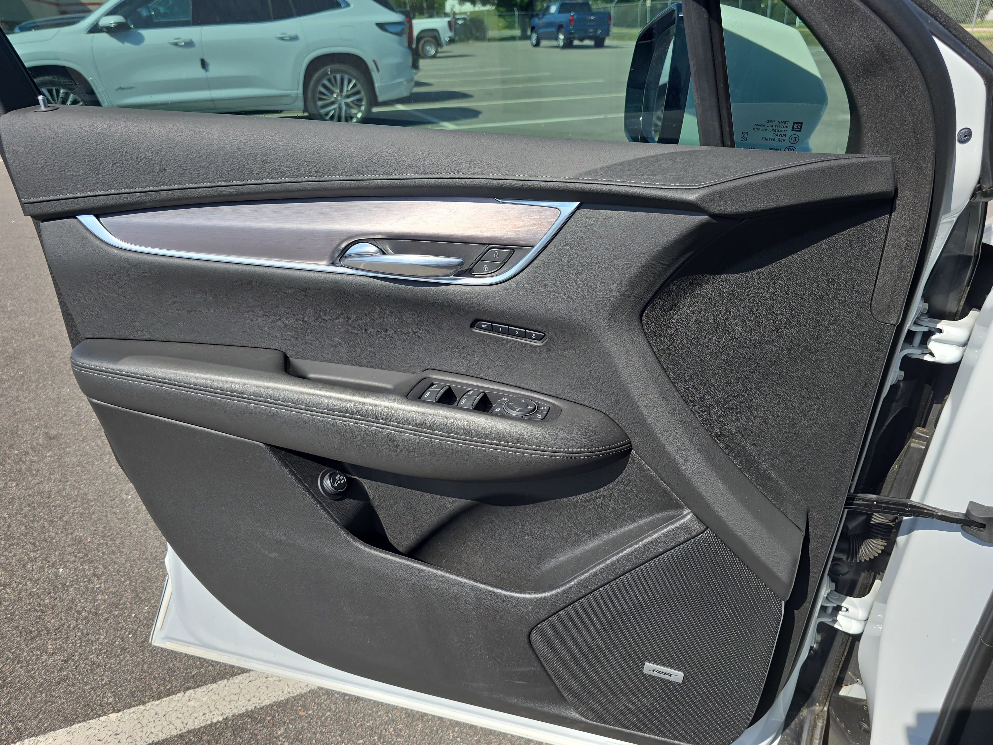 New 2025 Cadillac XT6 Luxury FWD image 27