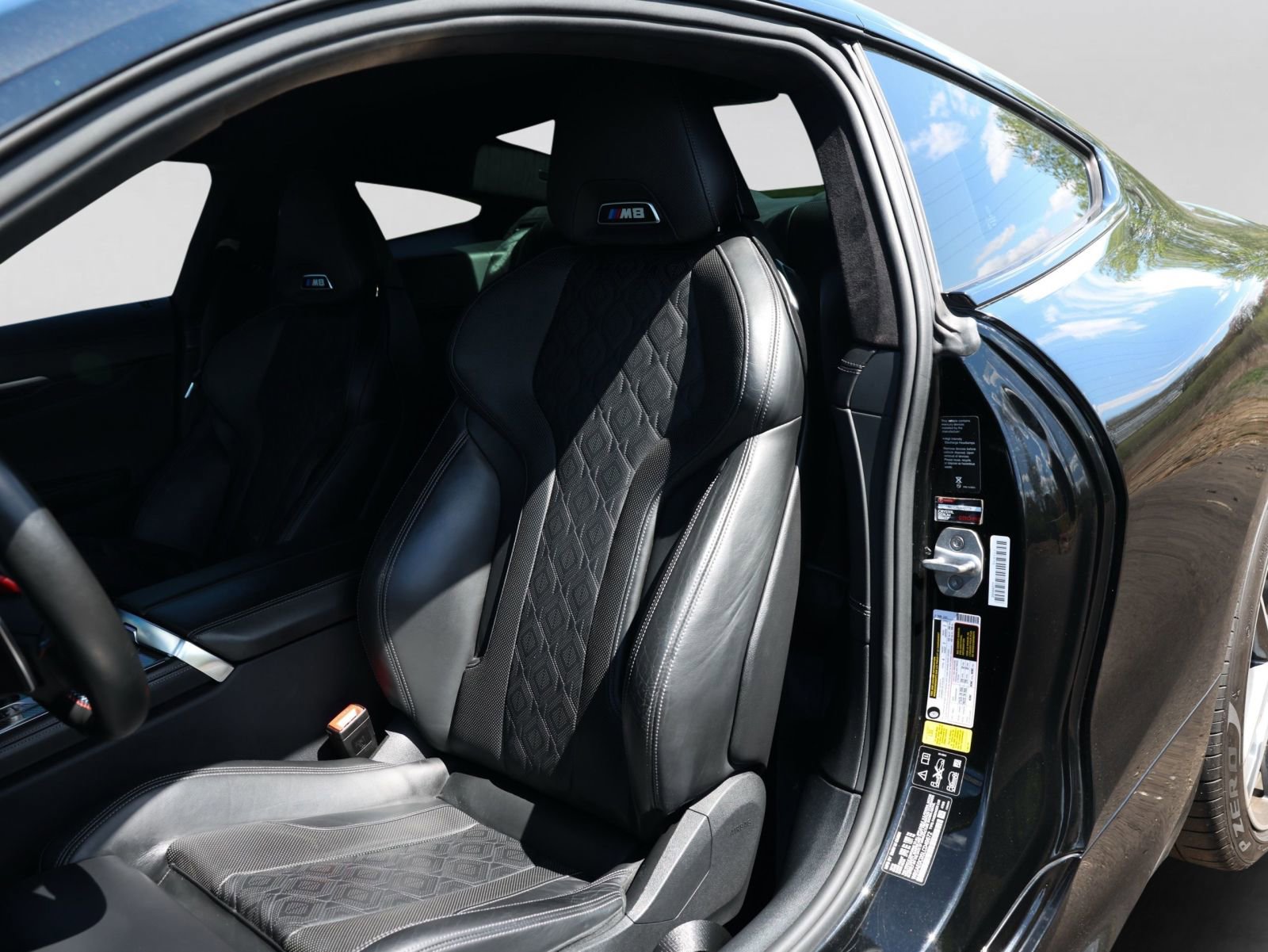 Used 2020 BMW M8 Coupe w/ M Driver's Package AWD/4WD image 13