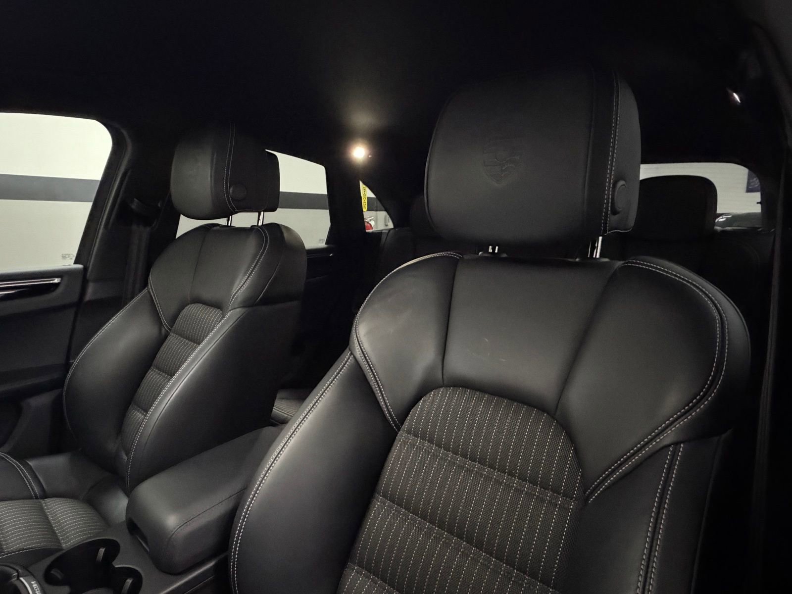 Used 2023 Porsche Macan Turbo image 22