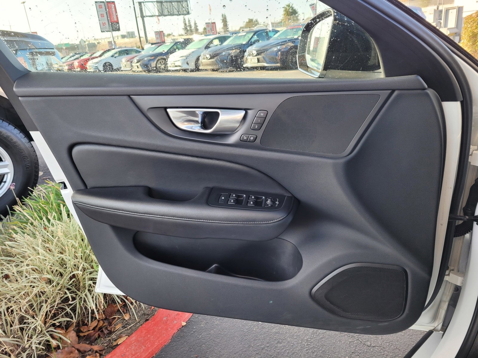 Used 2024 Volvo S60 B5 Core image 11