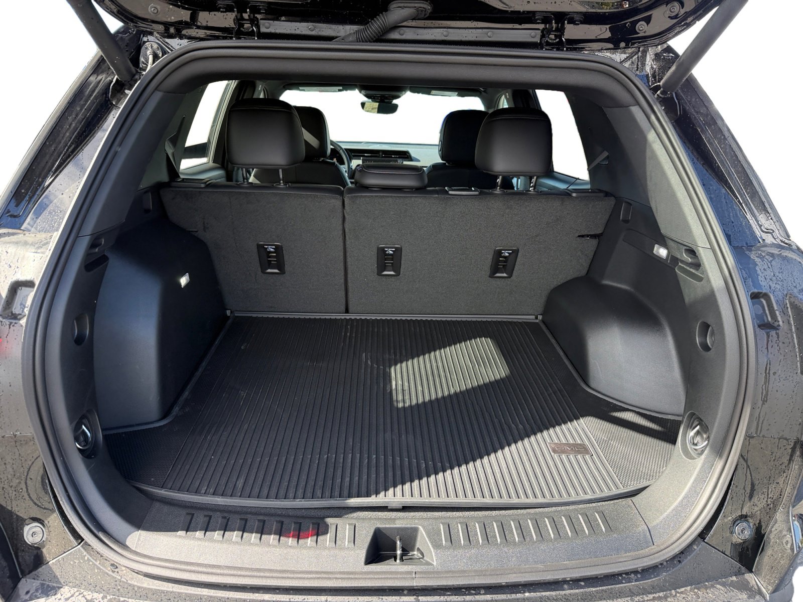 New 2026 GMC Terrain Elevation w/ Elevation Premium Package AWD/4WD image 17