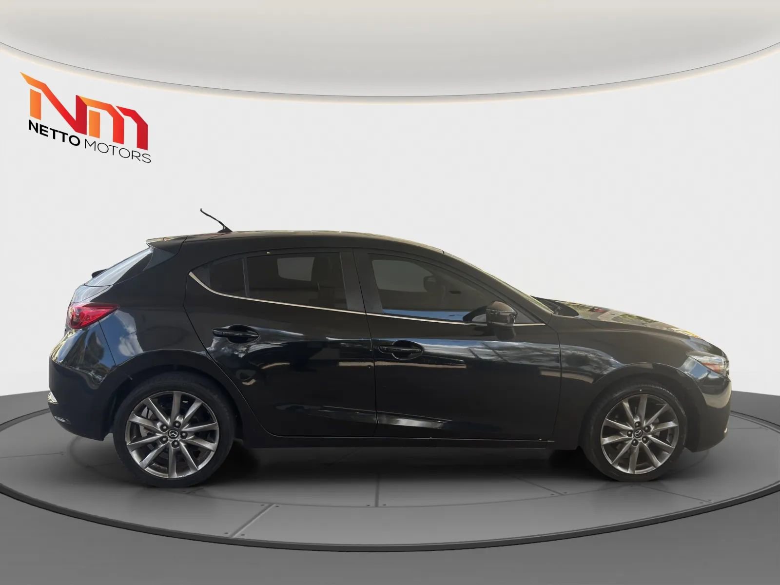 Used 2017 MAZDA MAZDA3 Grand Touring w/ Premium Equipment Package image 6