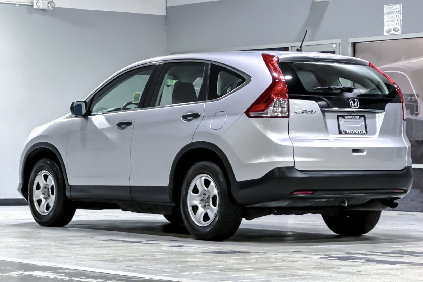 Used 2014 Honda CR-V LX image 3