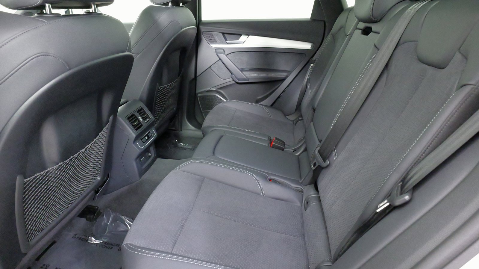 Used 2024 Audi Q5 e Premium Plus w/ Premium Plus Package image 47