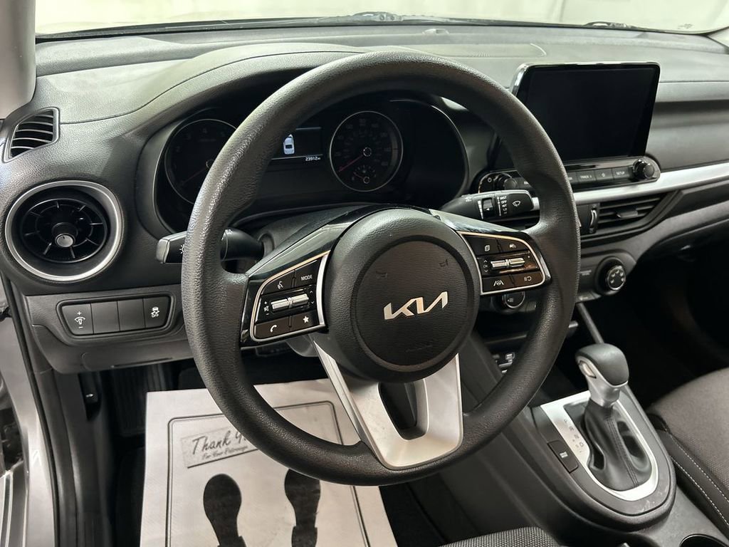 Certified 2023 Kia Forte LXS FWD image 4
