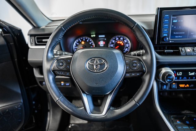 Used 2020 Toyota RAV4 XLE Premium image 27