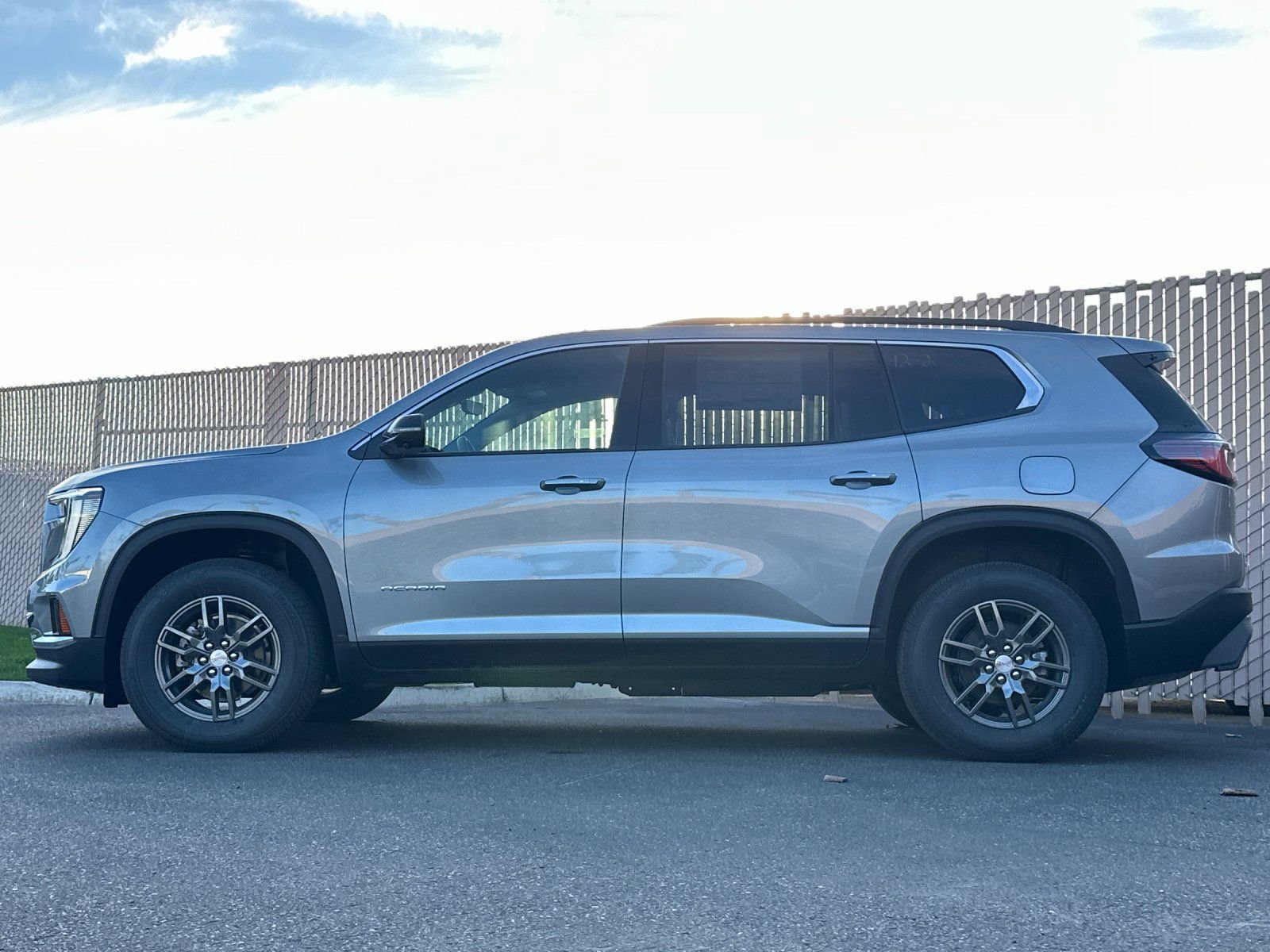 New 2026 GMC Acadia Elevation FWD image 7