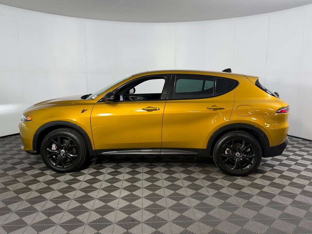 Used 2024 Dodge Hornet R/T Plus w/ R/T Blacktop Package AWD/4WD image 9