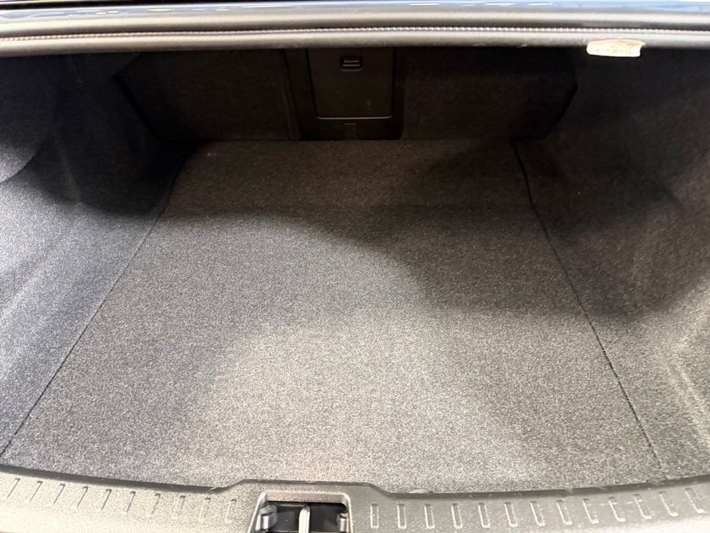 Used 2025 Volvo S60 B5 Core image 29