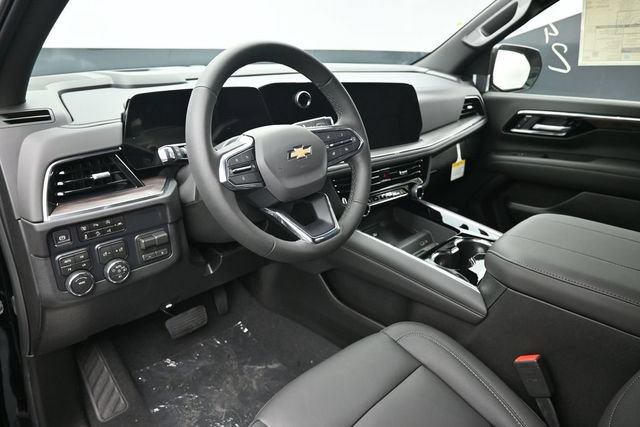 New 2026 Chevrolet Suburban LT w/ Comfort Package AWD/4WD image 18