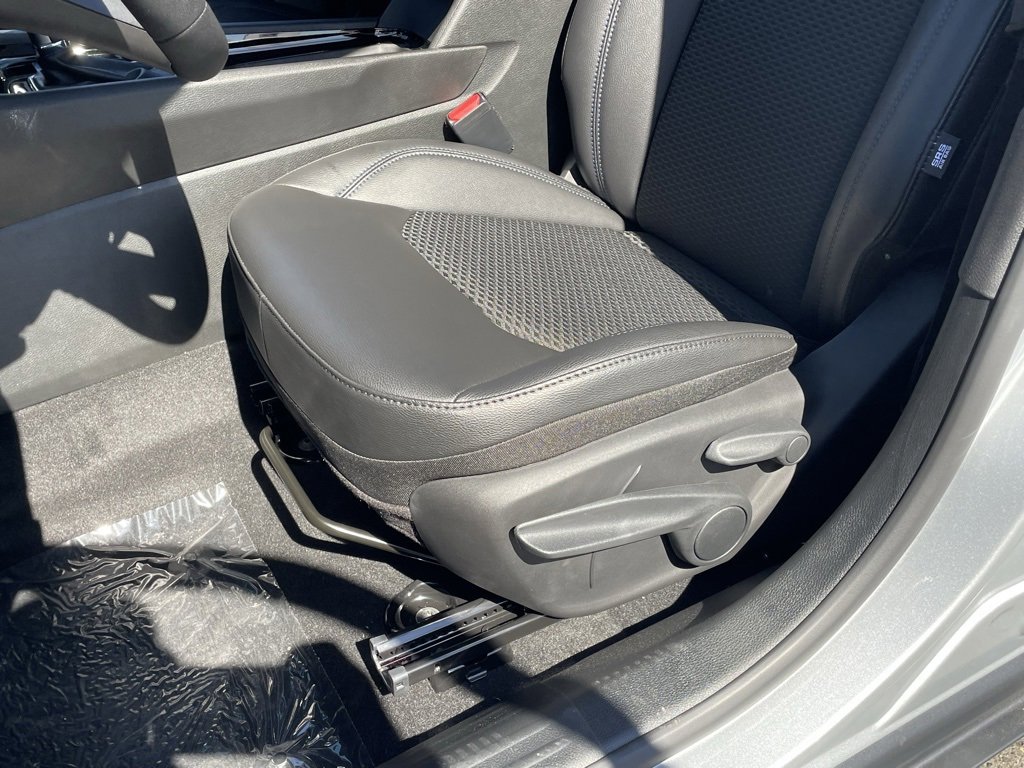 New 2026 Jeep Compass Latitude image 17