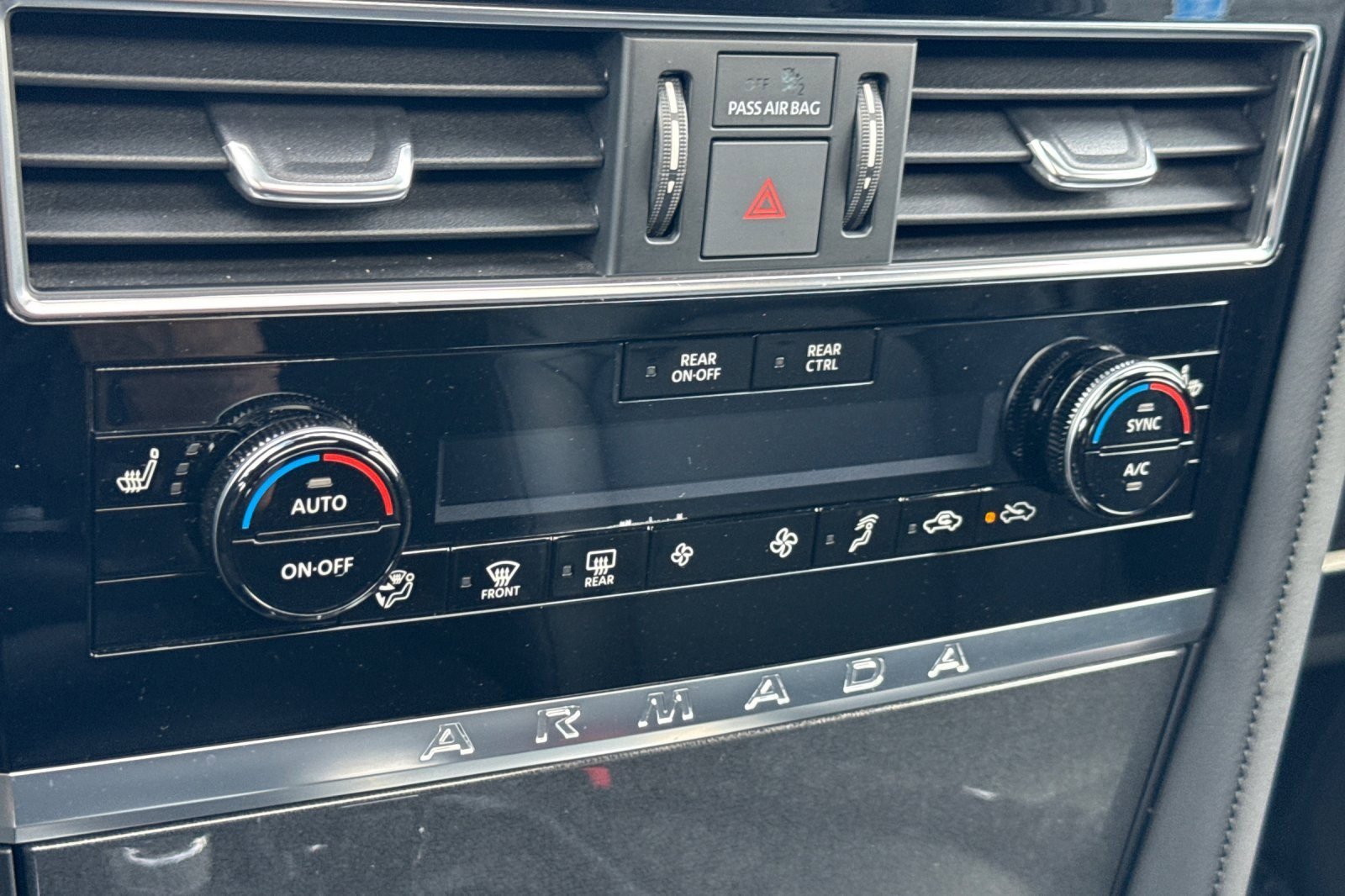 Used 2022 Nissan Armada SL w/ Midnight Edition Package image 21