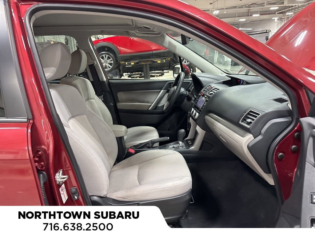 Used 2018 Subaru Forester 2.5i Premium image 3