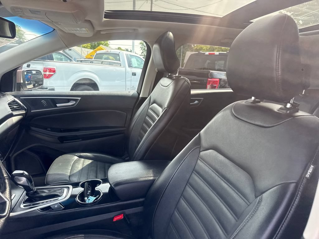 Used 2018 Ford Edge SEL w/ Equipment Group 201A AWD/4WD image 28