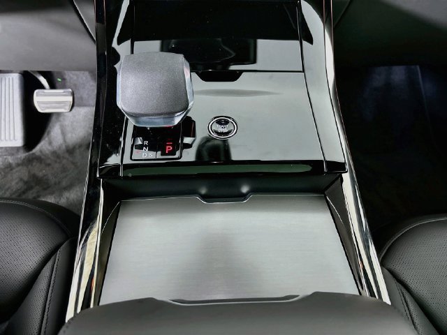 New 2026 Land Rover Range Rover Sport Dynamic SE AWD/4WD image 18
