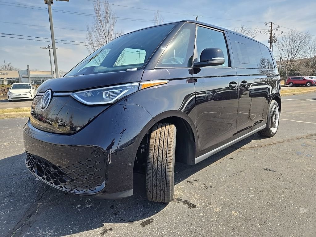 New 2025 Volkswagen ID. Buzz 1st Edition RWD image 8