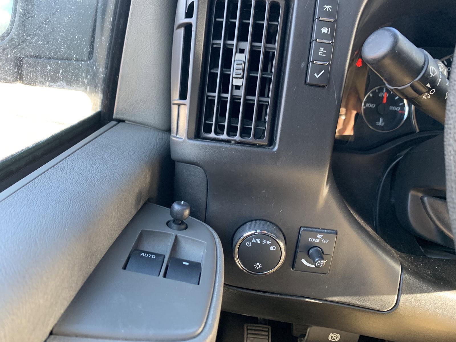 Used 2024 GMC Savana 2500 w/ Driver Convenience Package image 13