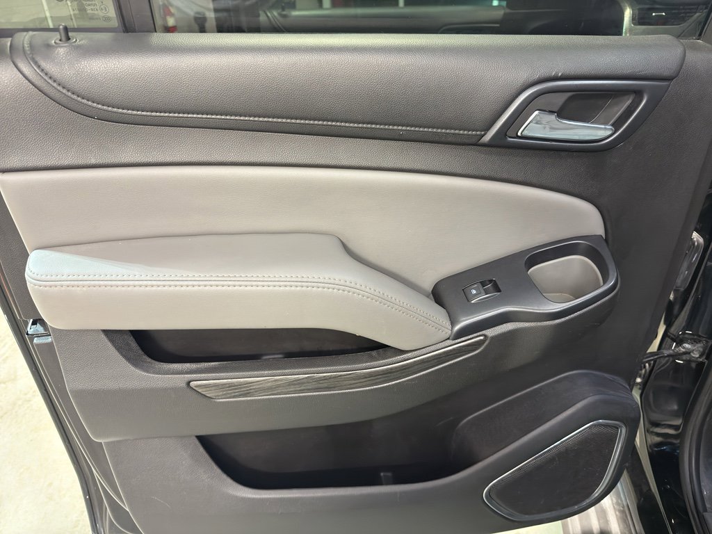 Used 2015 Chevrolet Suburban LT w/ Luxury Package image 30