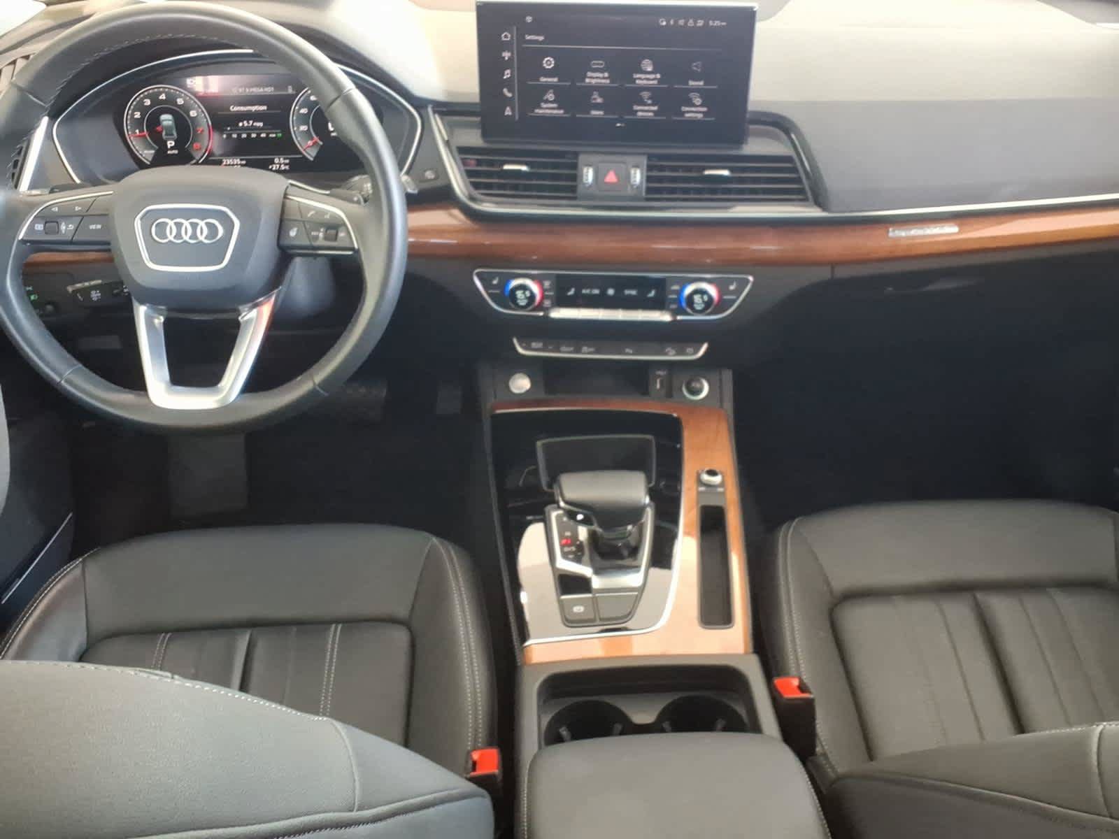 Used 2023 Audi Q5 2.0T Premium Plus w/ Premium Plus Package AWD/4WD image 16