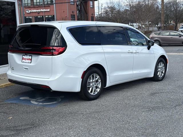 New 2026 Chrysler Pacifica Select FWD image 36
