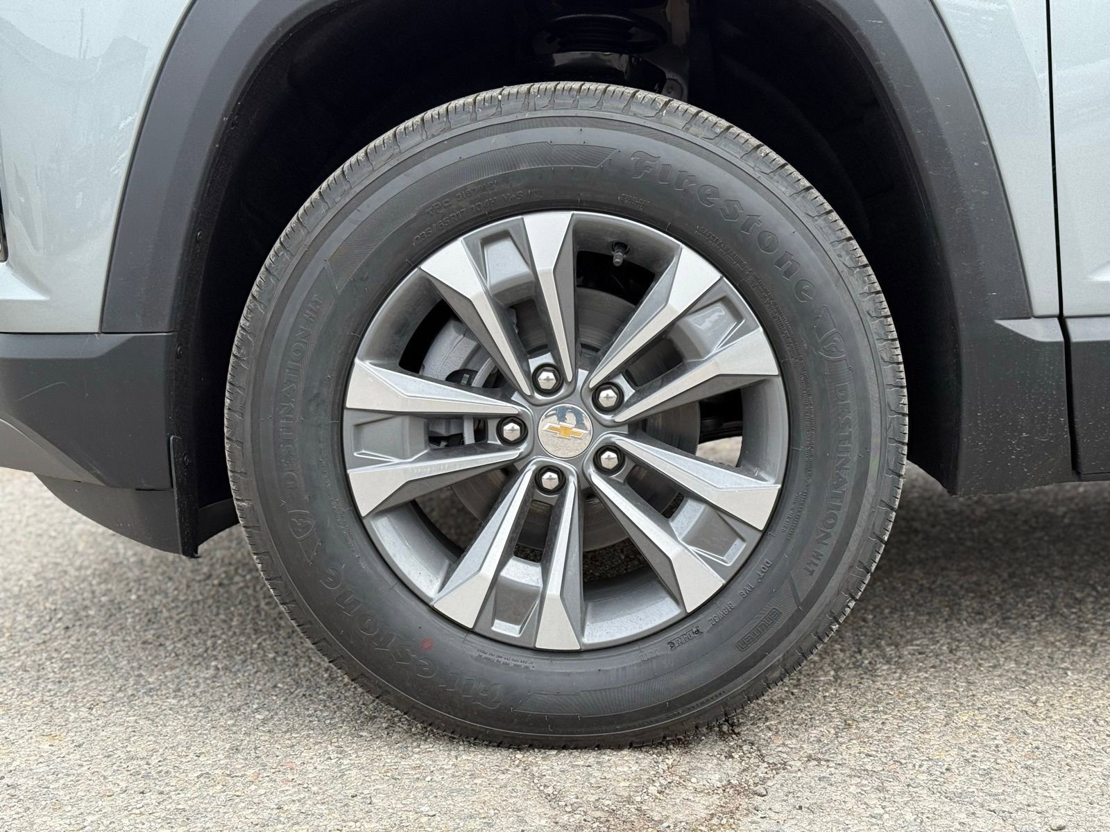 New 2026 Chevrolet Equinox LT FWD image 9