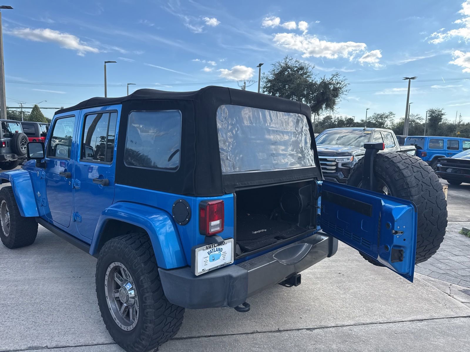 Used 2014 Jeep Wrangler Unlimited Sport image 8