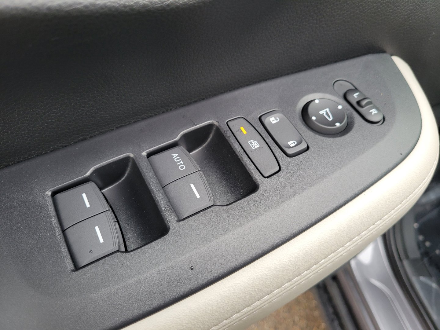 Certified 2026 Honda HR-V LX image 19
