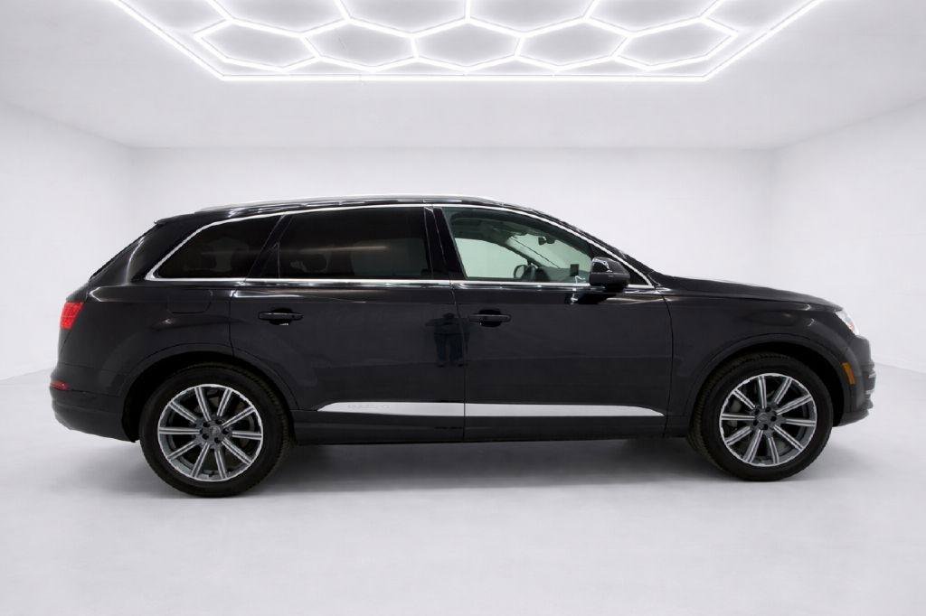 Used 2019 Audi Q7 3.0T Premium Plus image 2