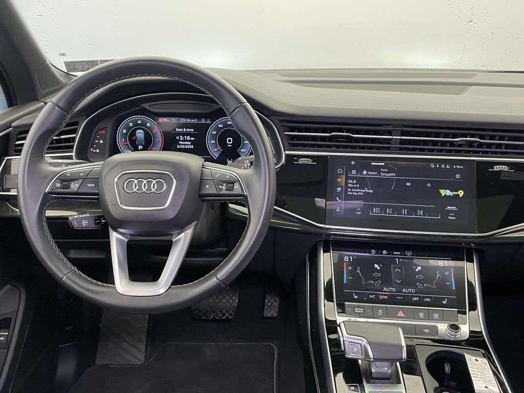 Certified 2025 Audi Q7 3.0T Premium Plus image 28
