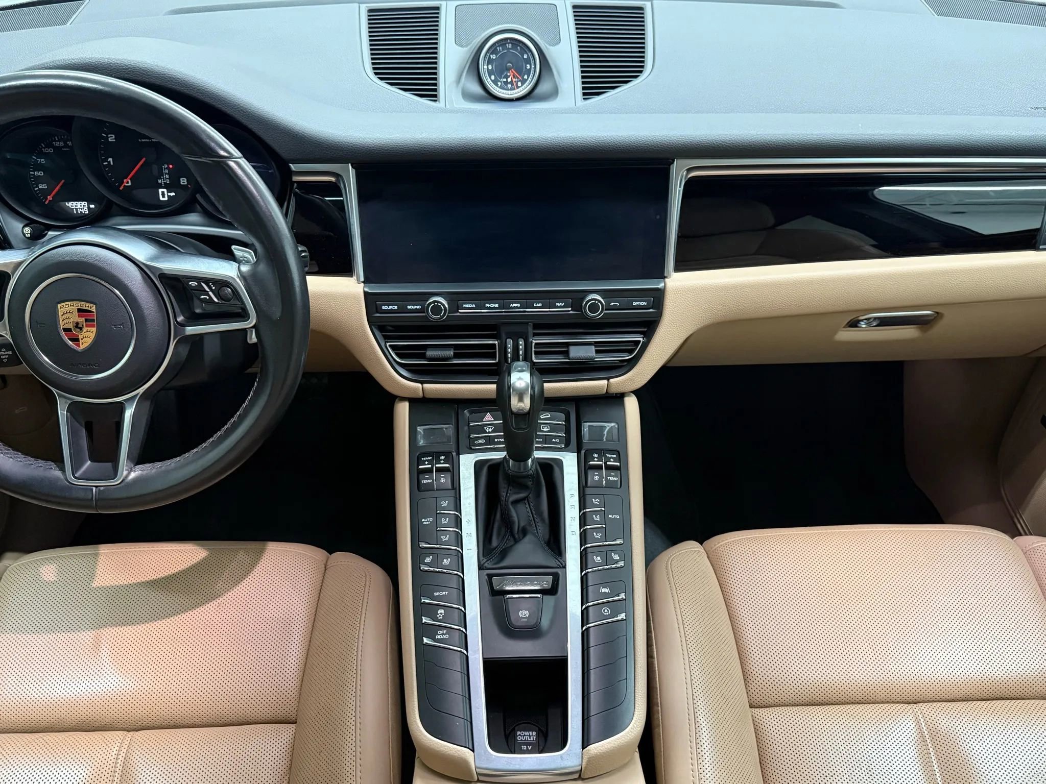 Used 2019 Porsche Macan image 32