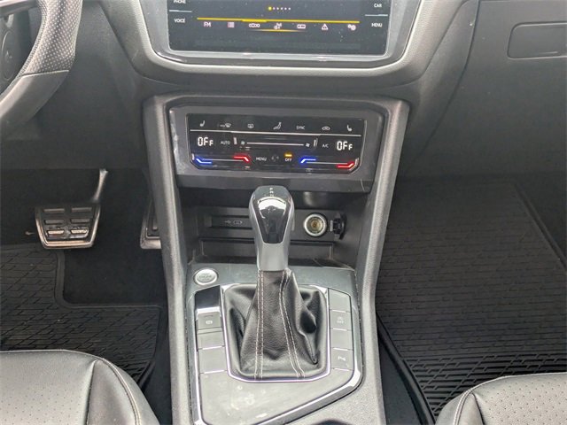 Used 2022 Volkswagen Tiguan SE R-Line image 21