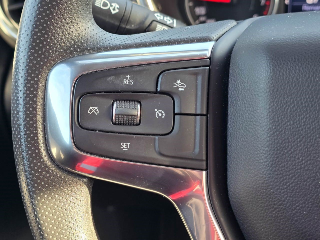 Used 2022 Chevrolet Blazer LT FWD image 18