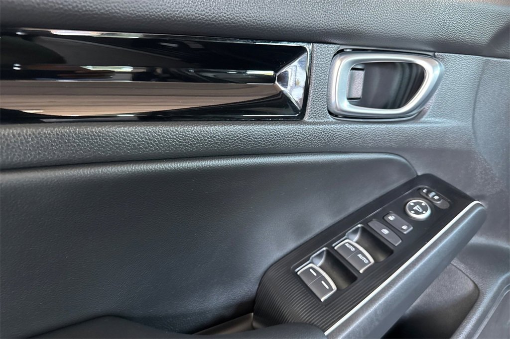 Certified 2025 Honda Civic Sport image 10