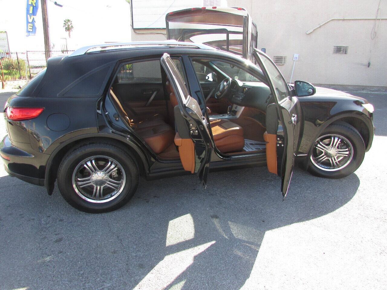 Used 2004 INFINITI FX35 2WD w/ Touring Pkg image 30