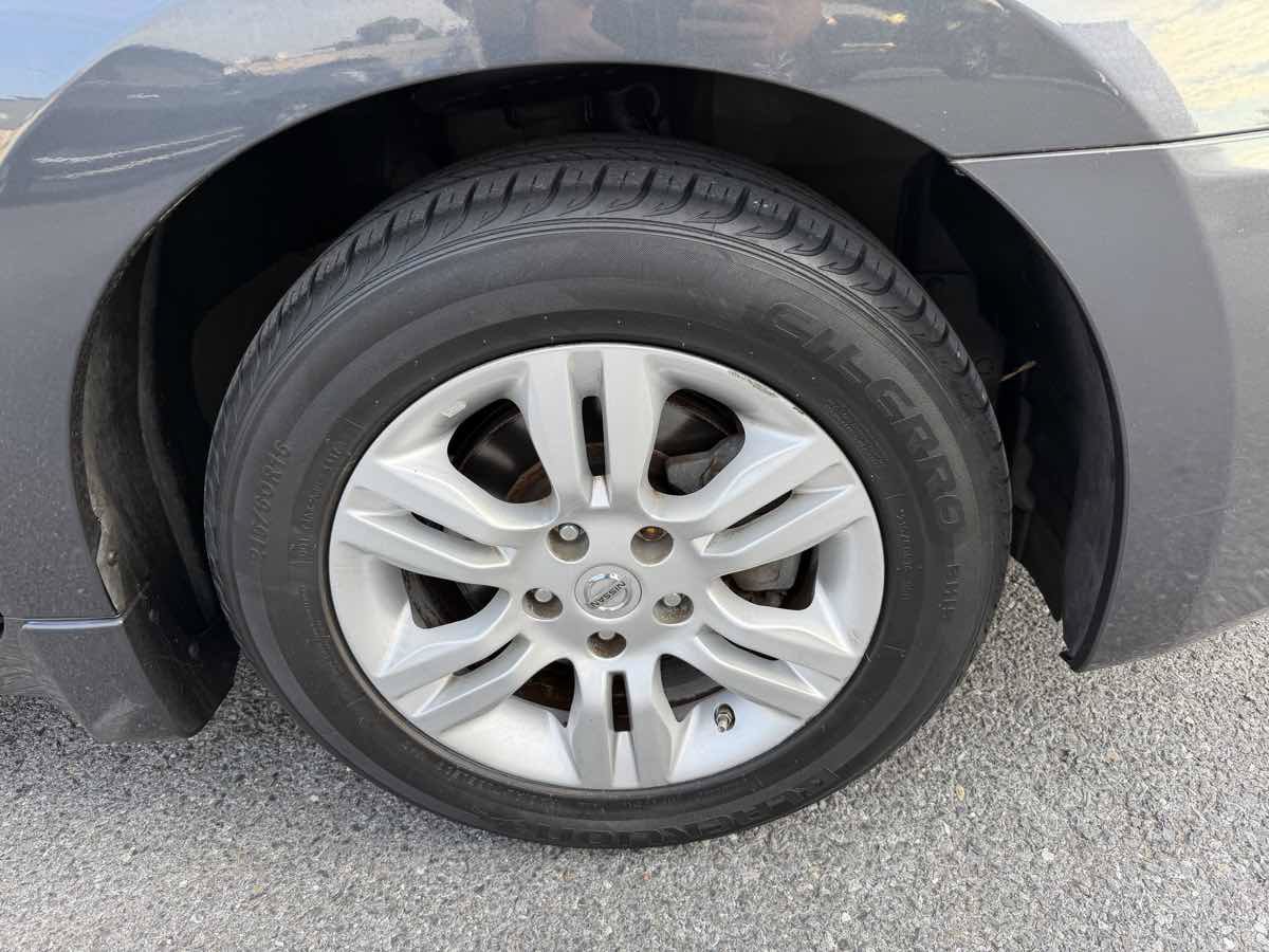 Used 2012 Nissan Altima 2.5 S w/ 20th Anniversary Pkg FWD image 23