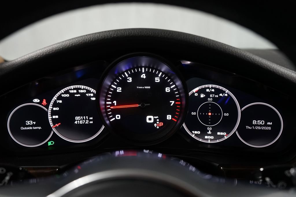 Used 2018 Porsche Panamera image 16