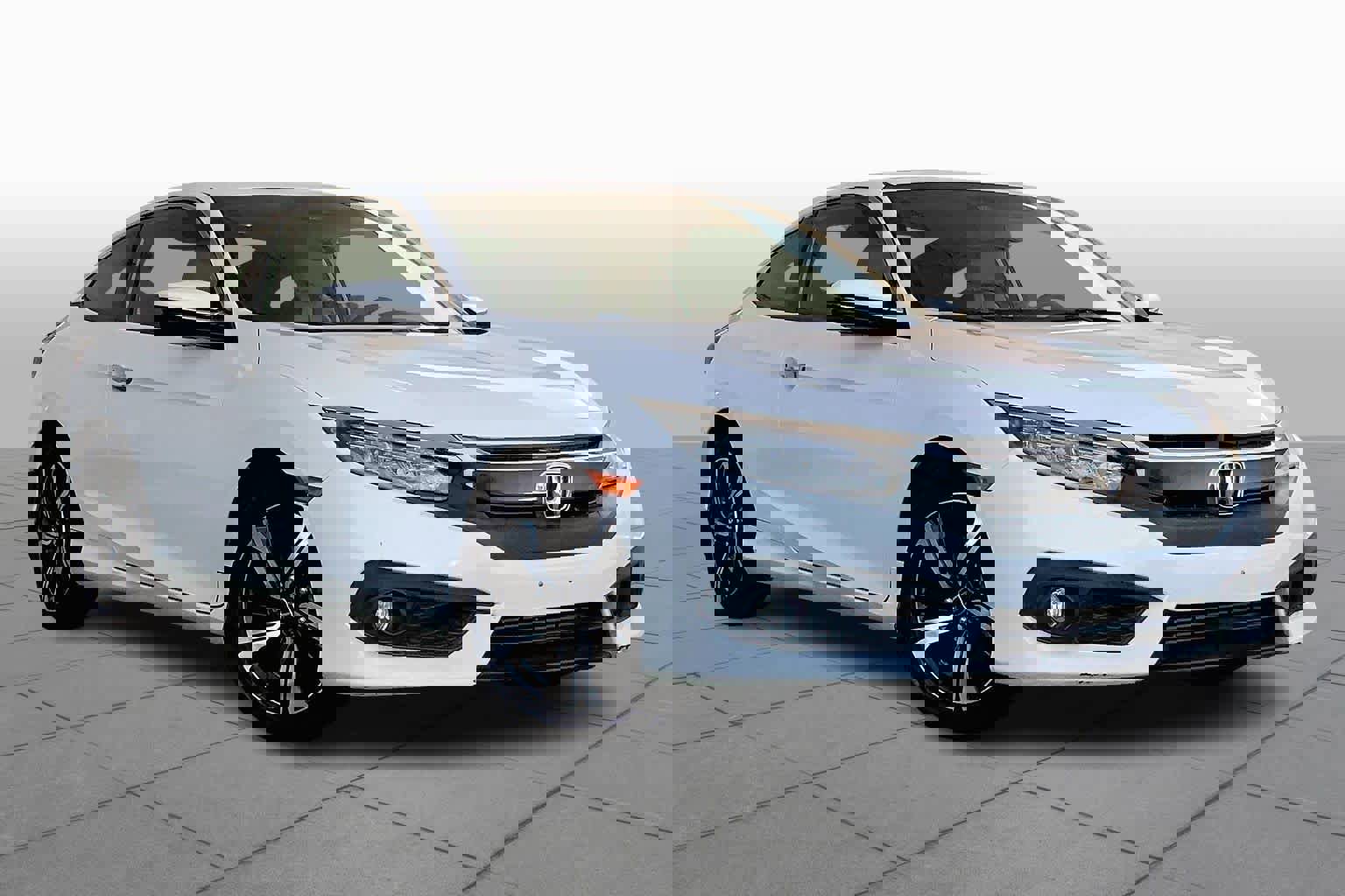 Used 2016 Honda Civic Touring image 3